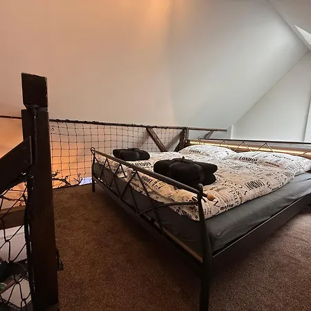 Appartement In A Beautiful Garden Pardubice